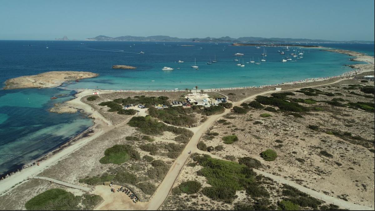 El restaurante Juan y Andrea se encuentra en un paraíso: la playa de ses Illetes, en Formentera.