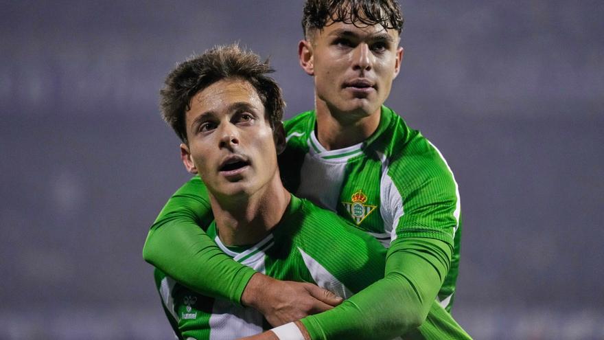 Riquelme pone en vereda a un Betis ilusionante en Europa