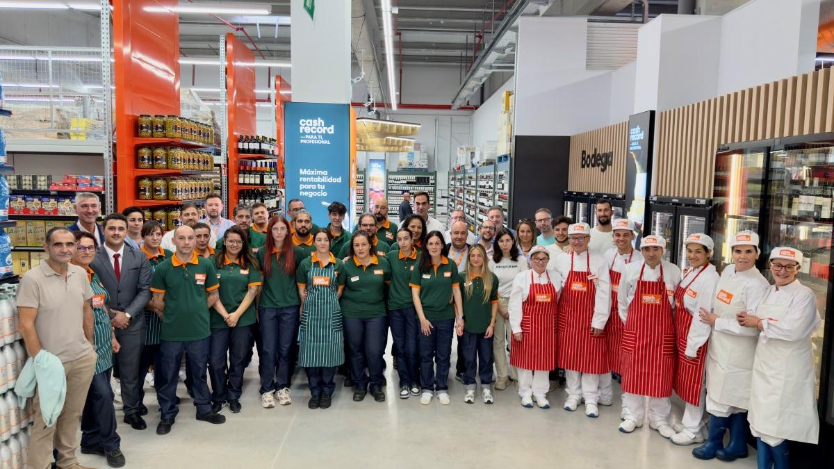 Inauguración del nuevo Cash Record en Santiago de Compostela.