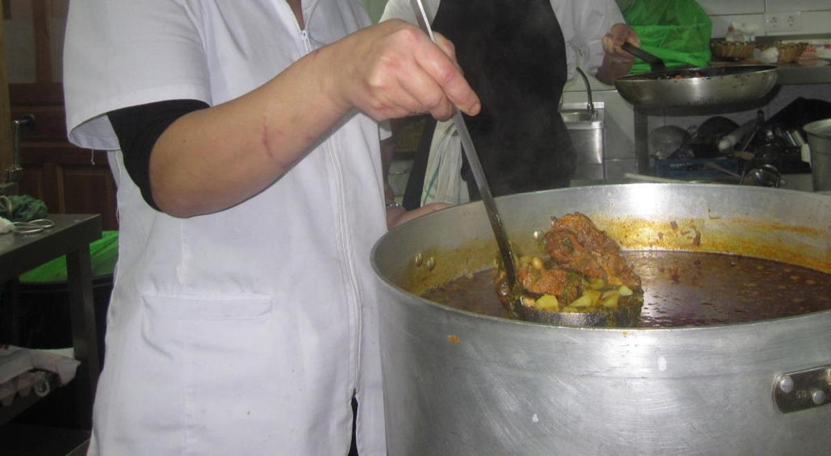 El producto "mágico" con el que dejar relucientes sartenes y ollas