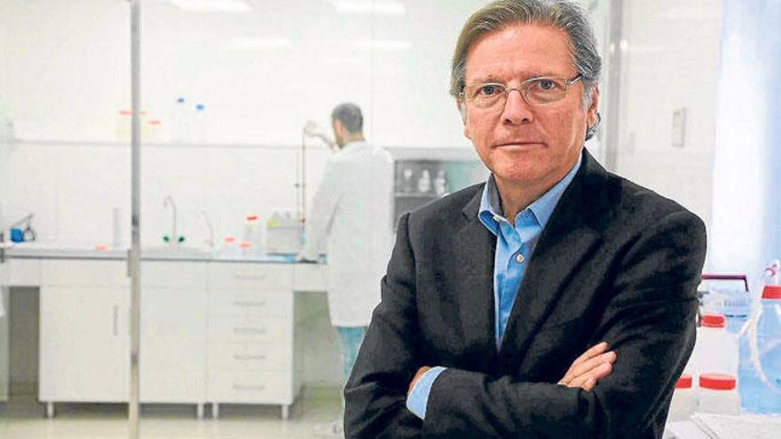 El Dr. Sebastián Crespí ha destinado buena parte de su vida profesional a trabajar con la industria turística en la resolución y prevención de problemas de salud pública.