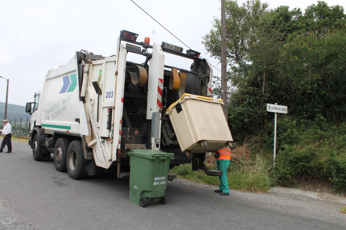 Os cambios en varias rutas determinarán se a Mancomunidade debe incorporar máis camións.