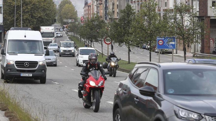 Tráfico en la avenida Príncipe de Asturias.