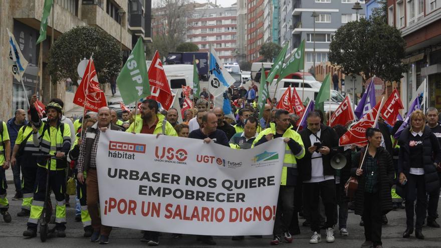 La plantilla de la Limpieza viaria de Avilés desconvoca la huelga anunciada para esta medianoche