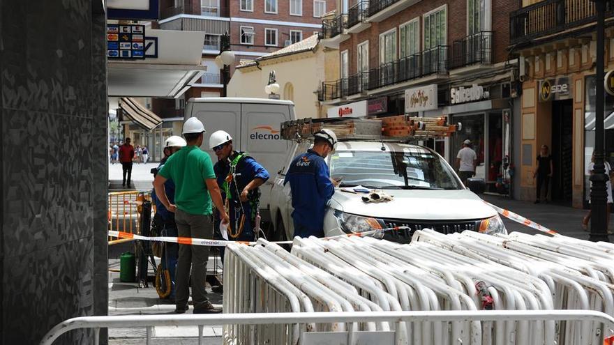 Endesa intenta solucionar completamente la avería que afecta al centro