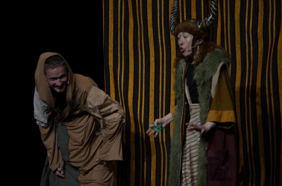 La obra "Vikings" en el Teatro Reina Sofía.