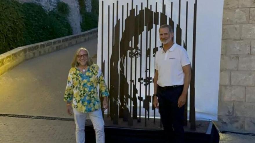 La reina Letizia tiene una escultura con su cara en los jardines de La Zarzuela