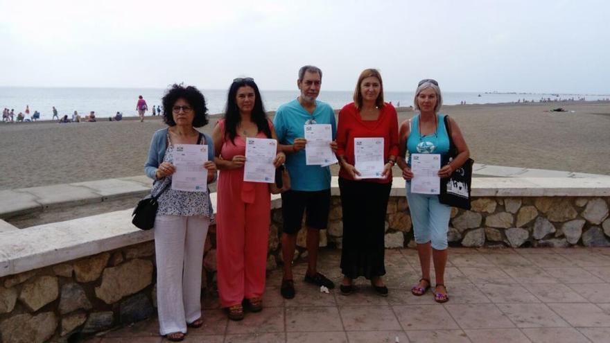 Las concejalas de Málaga Ahora muestran los resultados del estudio.
