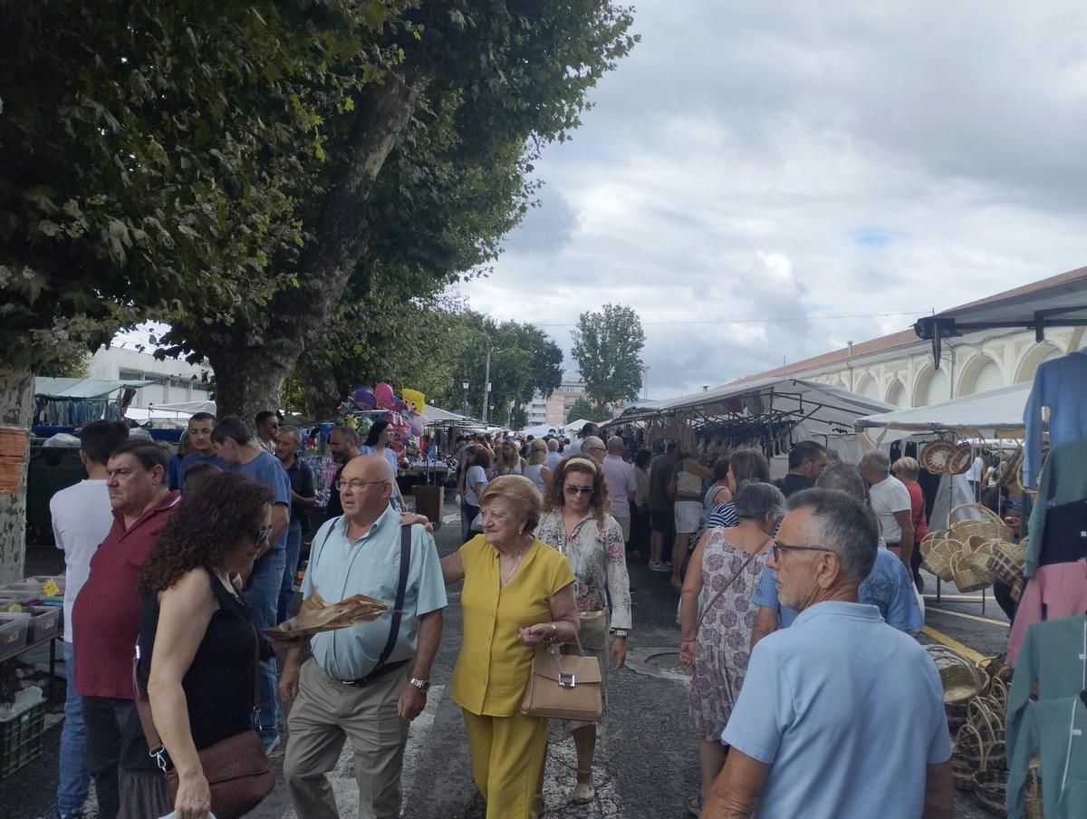 La feria de Padrón es el mercado al aire libre más grande de Galicia.