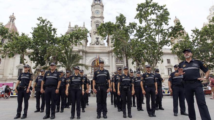 Presentación de los nuevos uniformes de la Policía Local de València