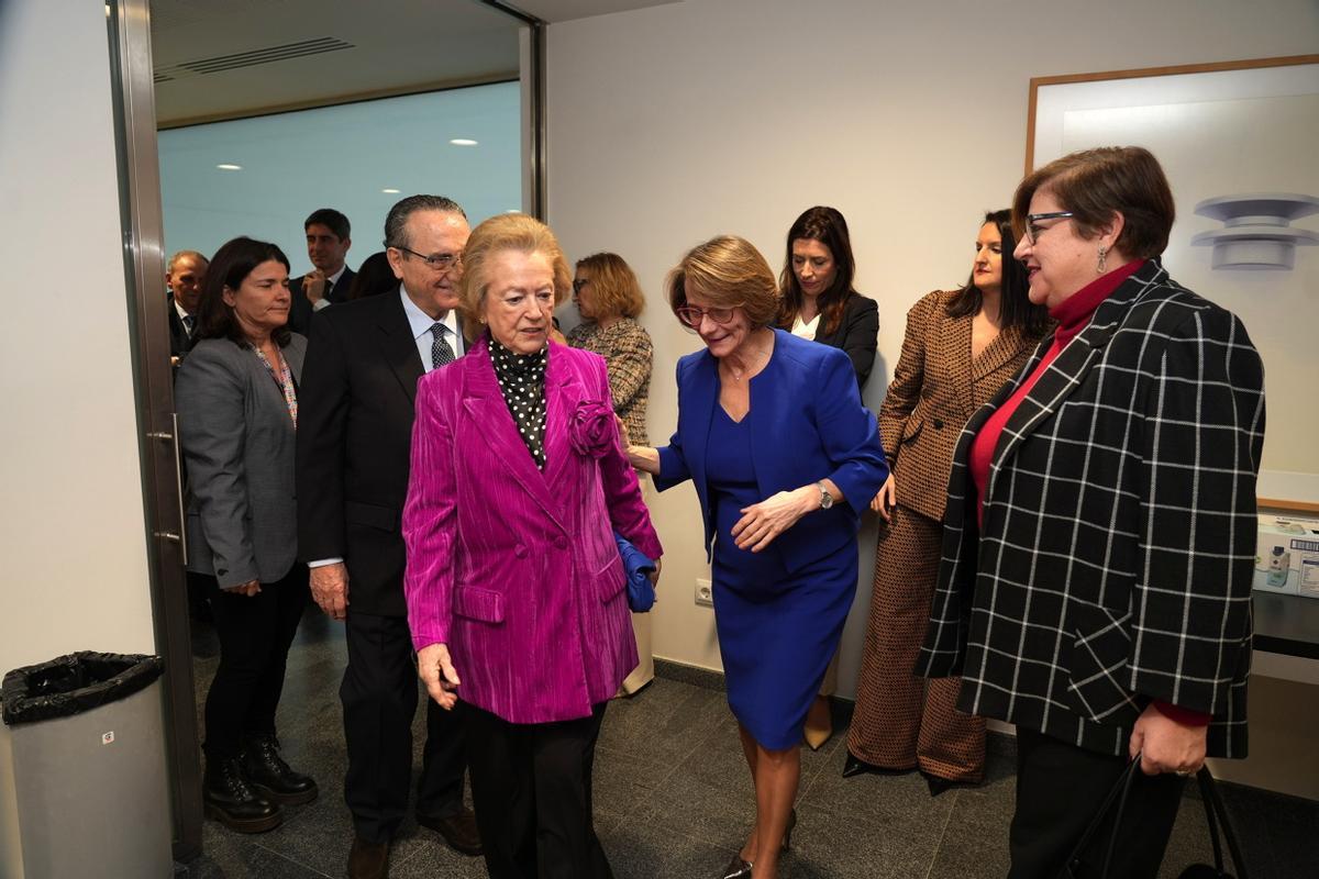 La UJI entrega a Mediterráneo la Distinción Extraordinaria