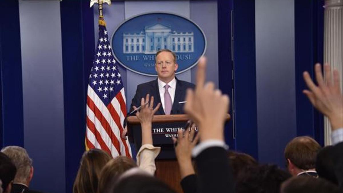 Spicer, durante la rueda de prensa.