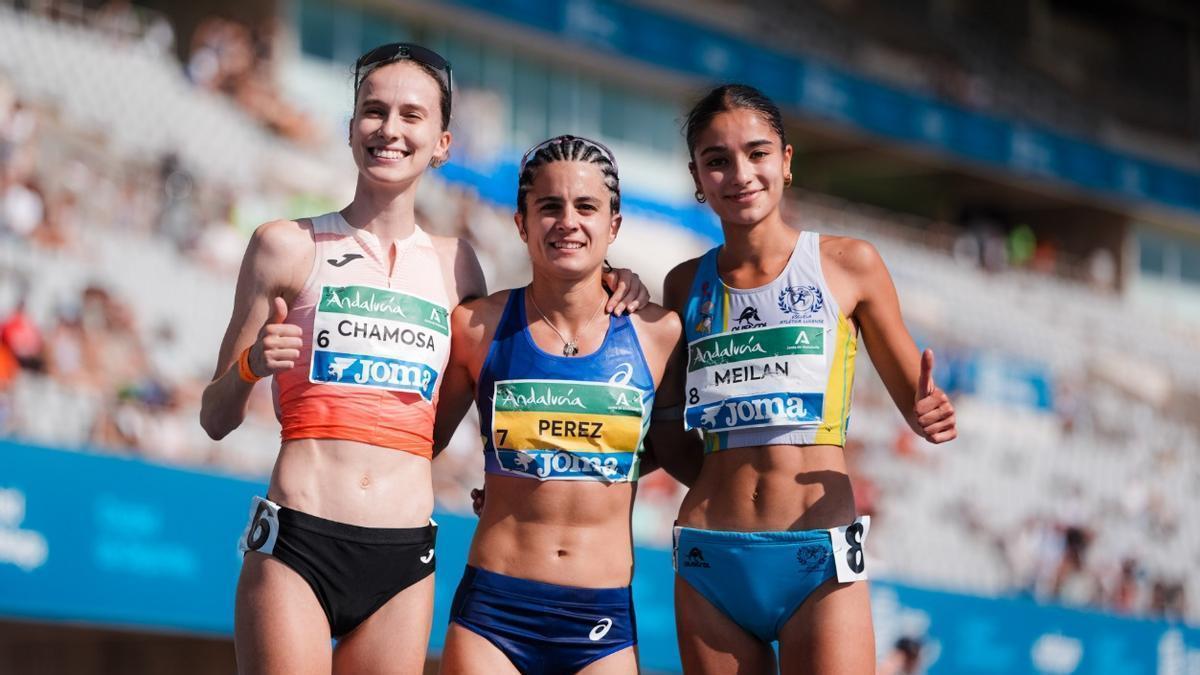 Antía Chamosa, María Pérez y Aldara Meilán.