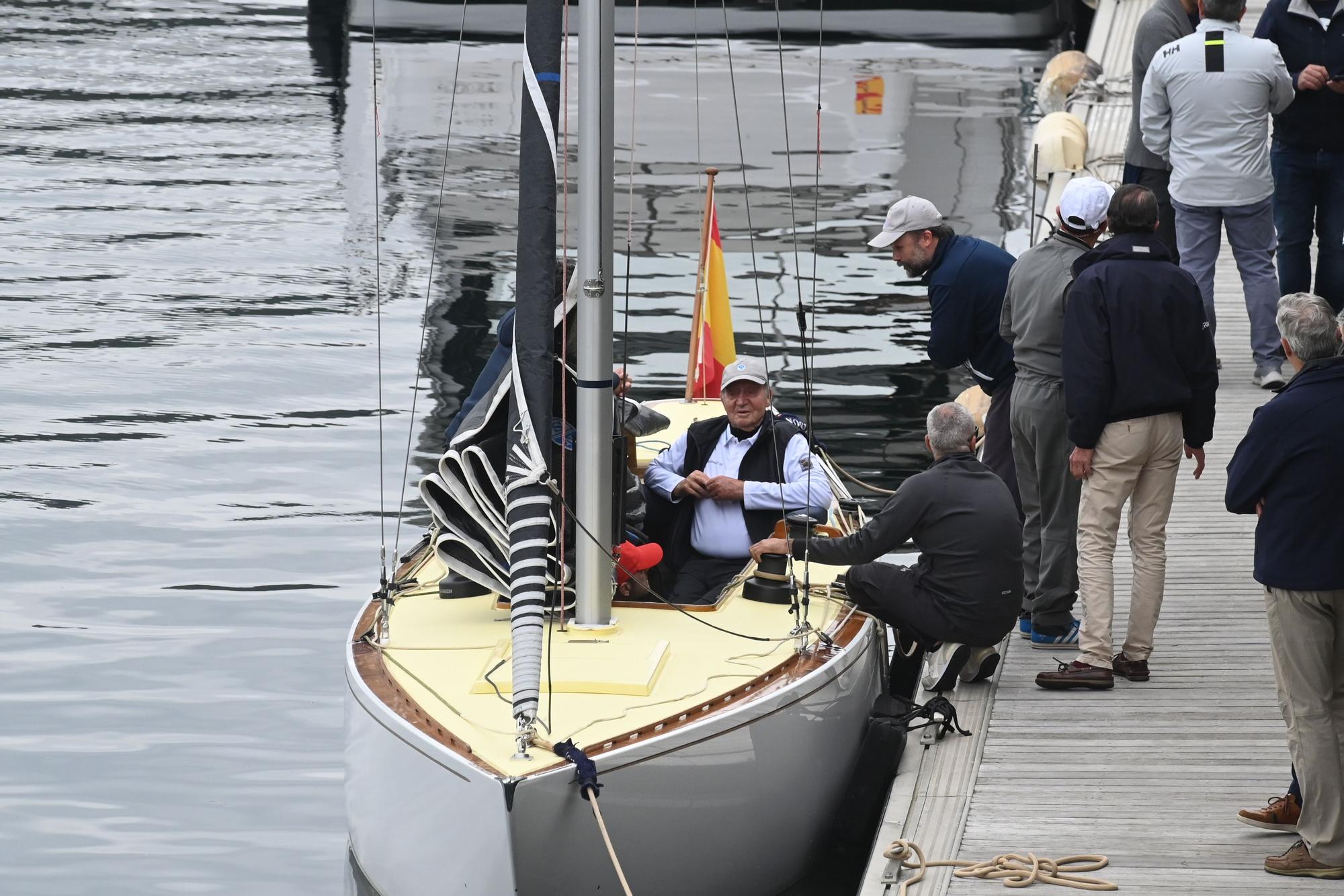 El rey emérito, Juan Carlos I, ya navega por aguas de Sanxenxo