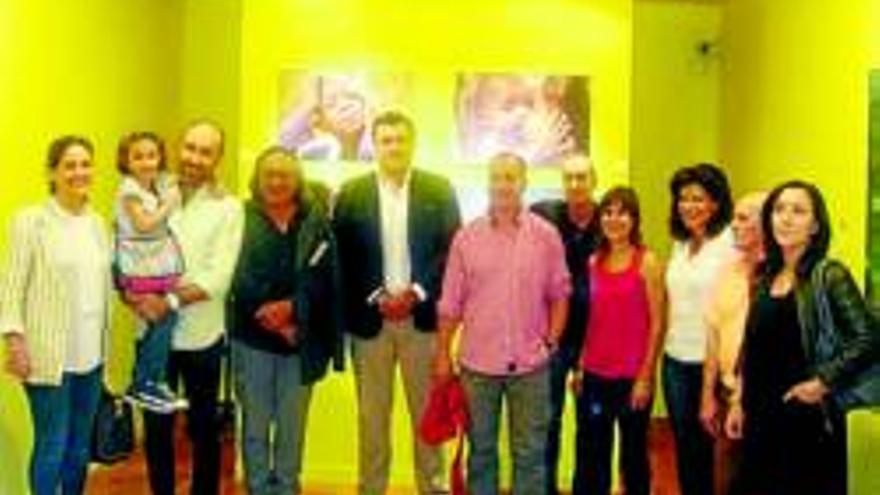 Nueve artistas locales exponen sus obras