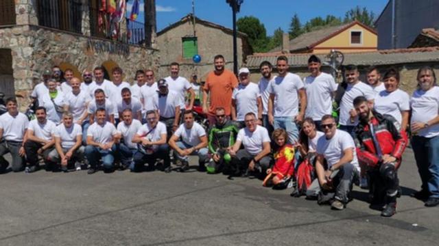 Participantes en el encuentro motero, en la ruta. | C. G. R.
