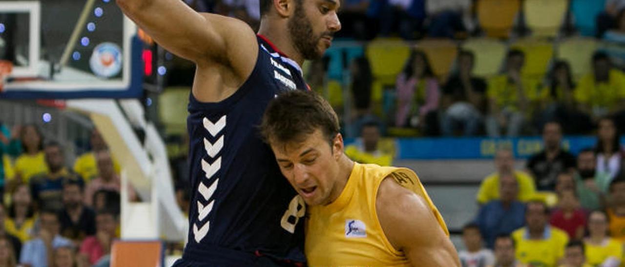 Ante el Baskonia, último partido de Pangos en el Gran Canaria Arena.