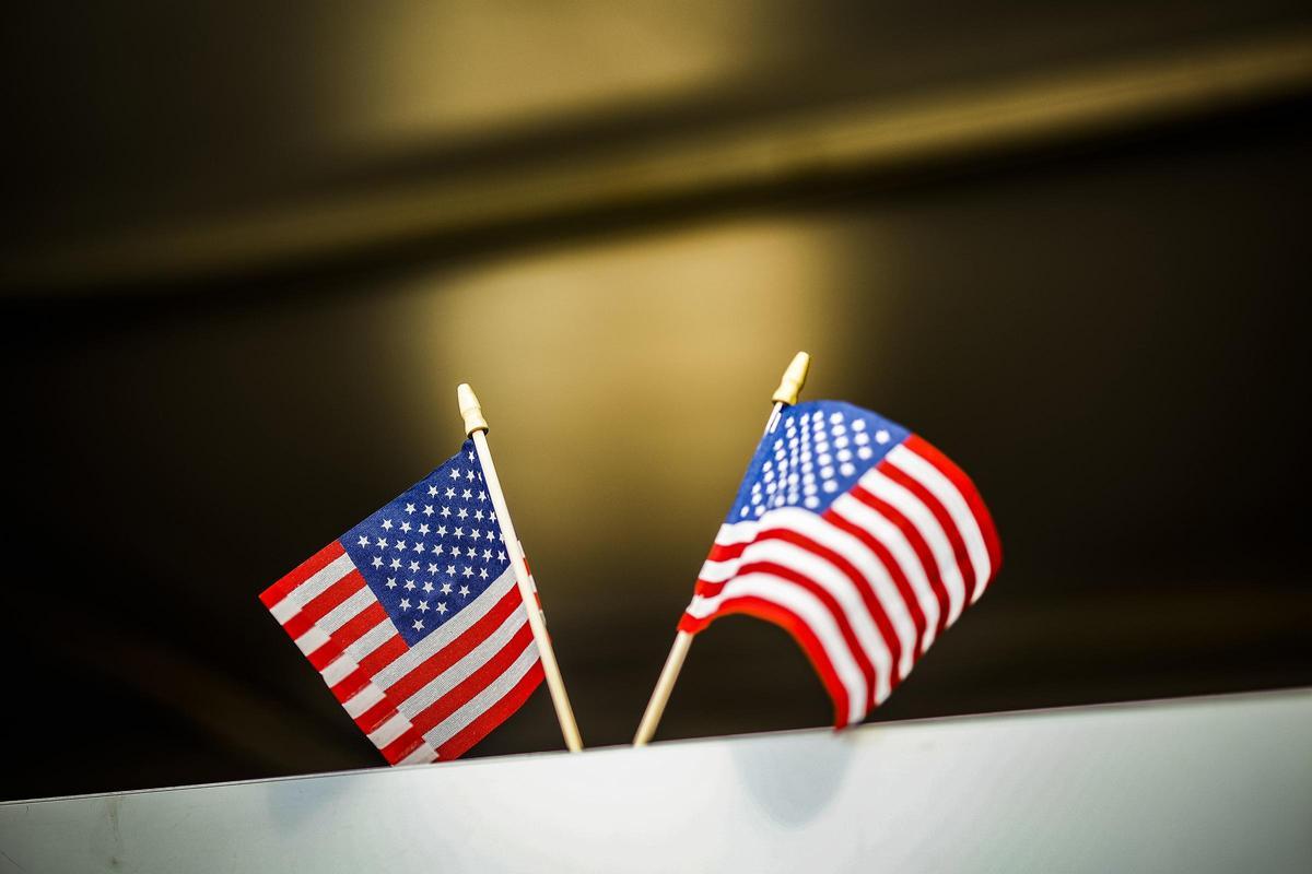 Archivo - Banderas de EEUU.