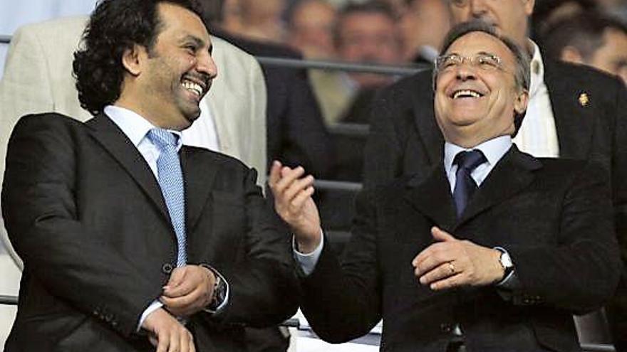 Al-Thani y Florentino Pérez, en el palco.