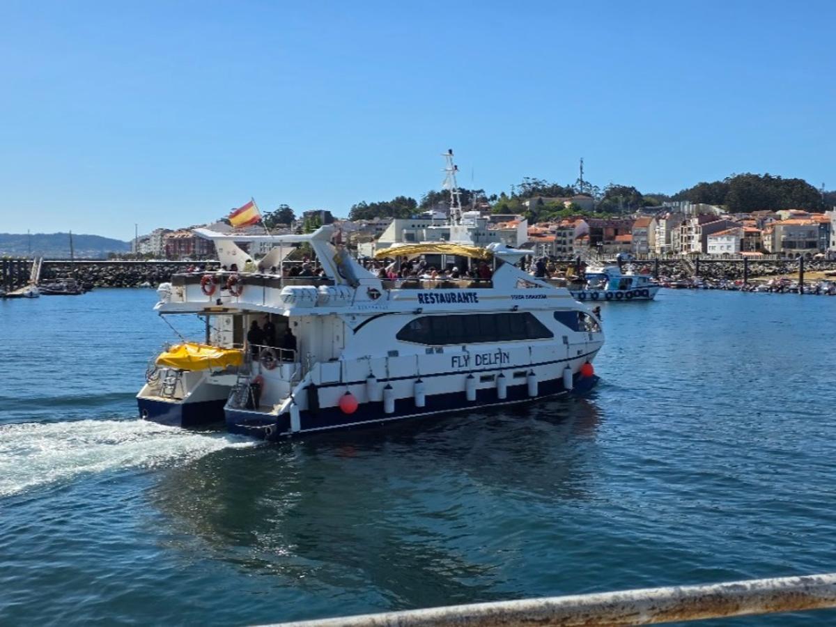 Los catamaranes de O Grove fueron uno de los grandes atractivos del Viernes Santo.