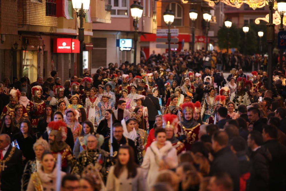 desfile de la comparsa Alagoneses de Sax