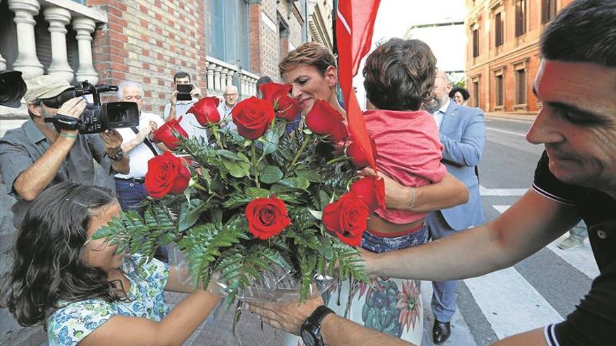 El PSOE vuelve a presidir Navarra gracias a la abstención de Bildu