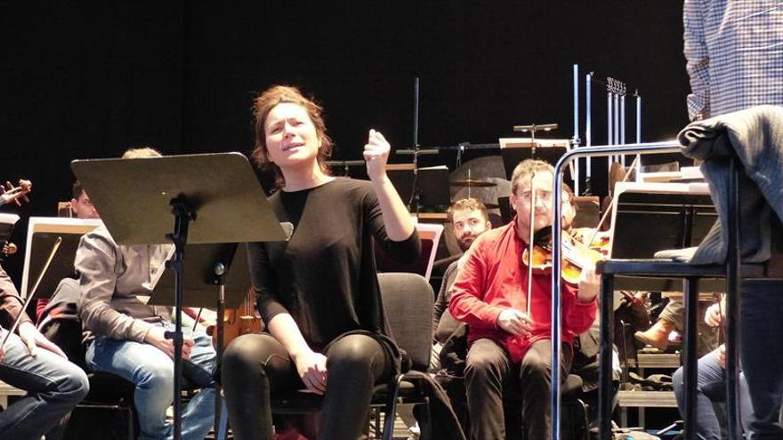 La cantaora Celia Romero interpreta a Falla con la Orquesta de Extremadura