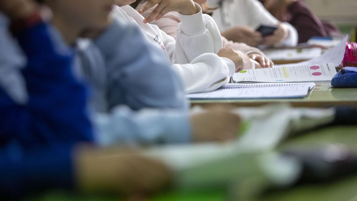 Niños en el colegio.