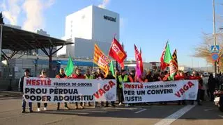 El comitè d'empresa de Nestlé a Girona convoca una vaga per desbloquejar el conveni