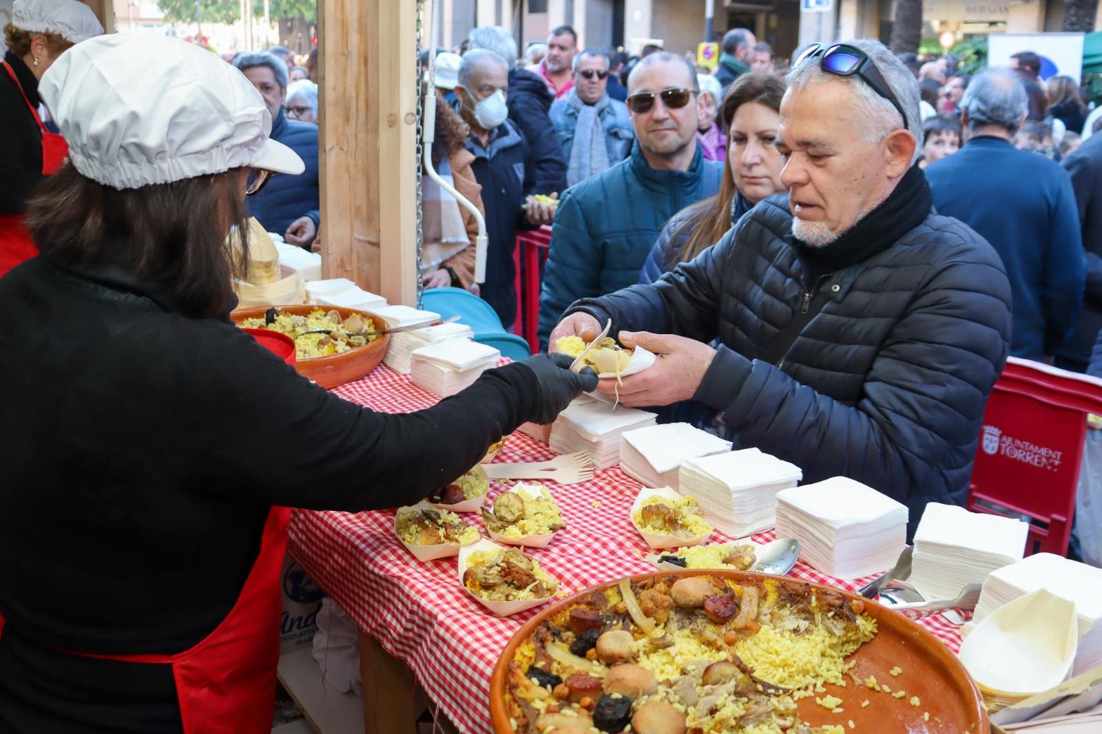 Torrent vive el Sant Blai más multitudinario