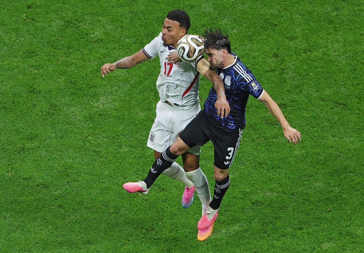 Tagliafico en el partido de este miércoles frente a Inglaterra