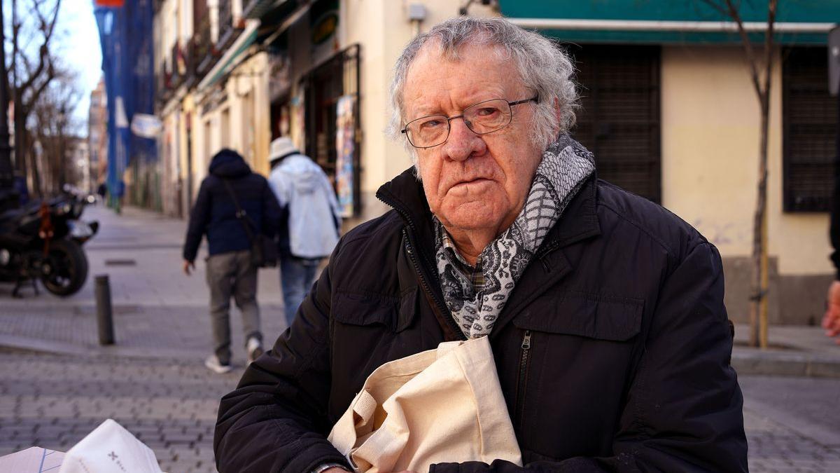 Entrevista a Ian Gibson en el barrio de Lavapiés.