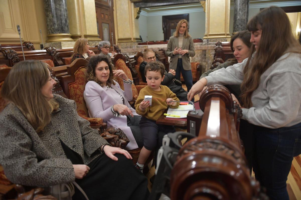 Sesión constitutiva del Consello Local de Igualdade en el Palacio Municipal de María Pita.