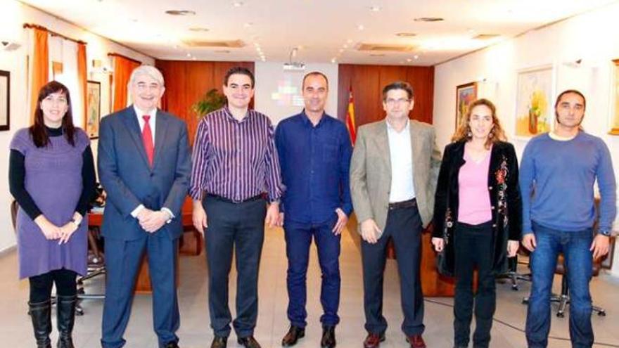 Responsables de Altea, La Vila, Benidorm, La Nucía y L&#039;Alfàs, ayer, en la primera reunión.