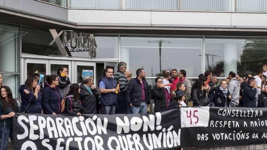 Manifestación del sector crítico, en Vigo, el mes pasado. // Cristina Graña