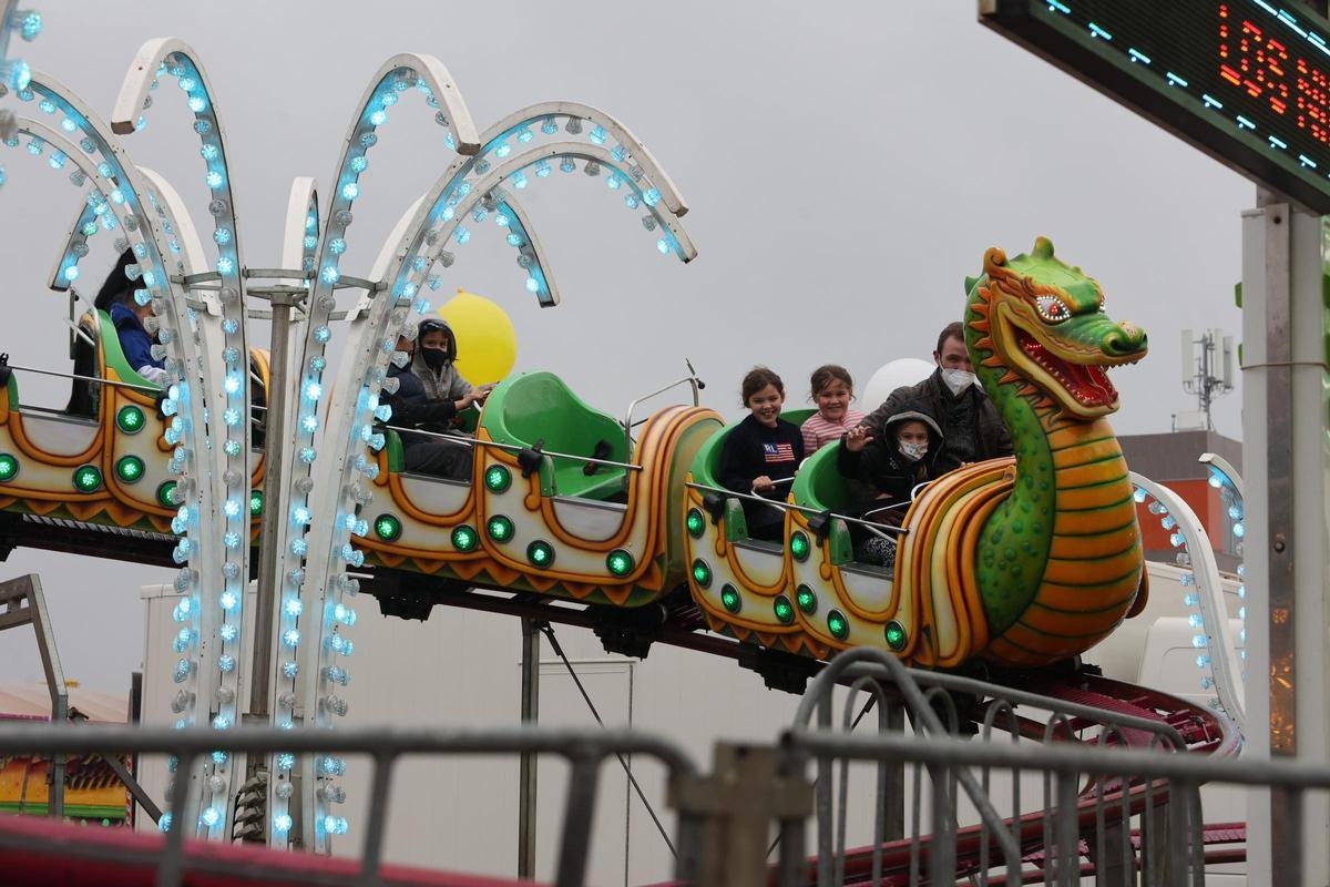 La feria de atracciones, parada obligada para los niños de Castelló.