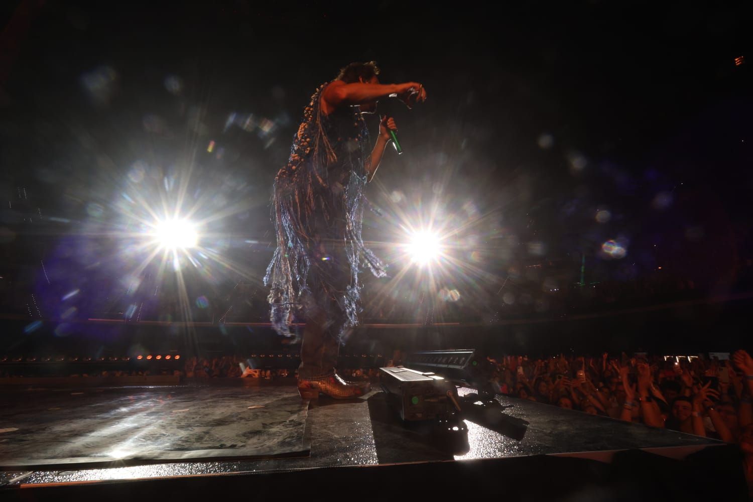 Manuel Carrasco arrebata en su concerto del Roig Arena: todas las imágenes