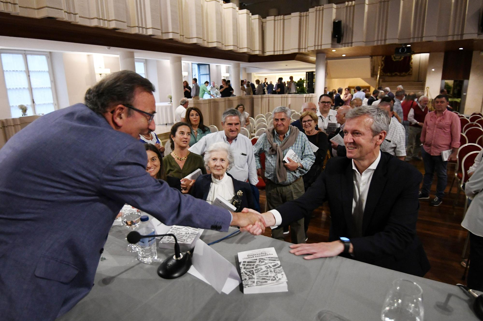 FARO presenta el libro Pontevedra, ciudad encantada, de Rafael L. Torre