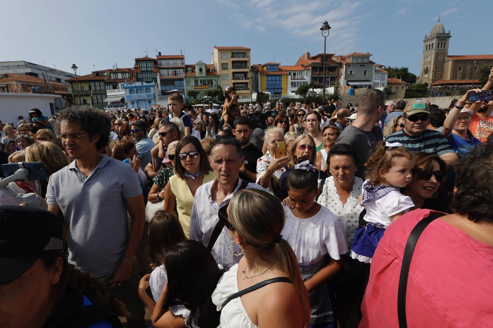 En imágenes| El Carmen retumba en Asturias