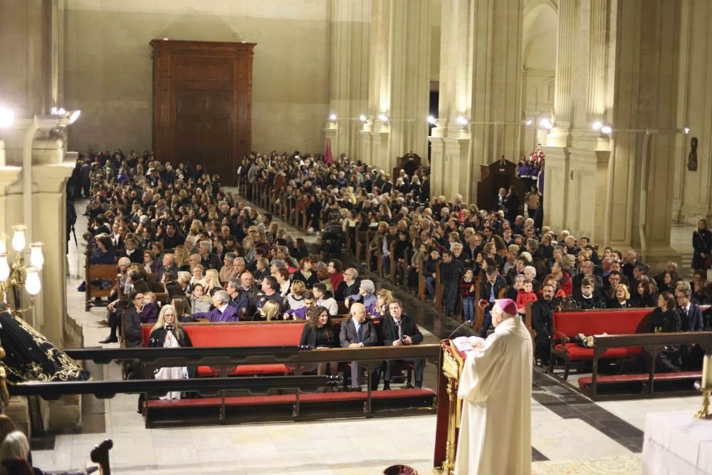 Procesión en el interior de la iglesia la Seu en Xàtiva