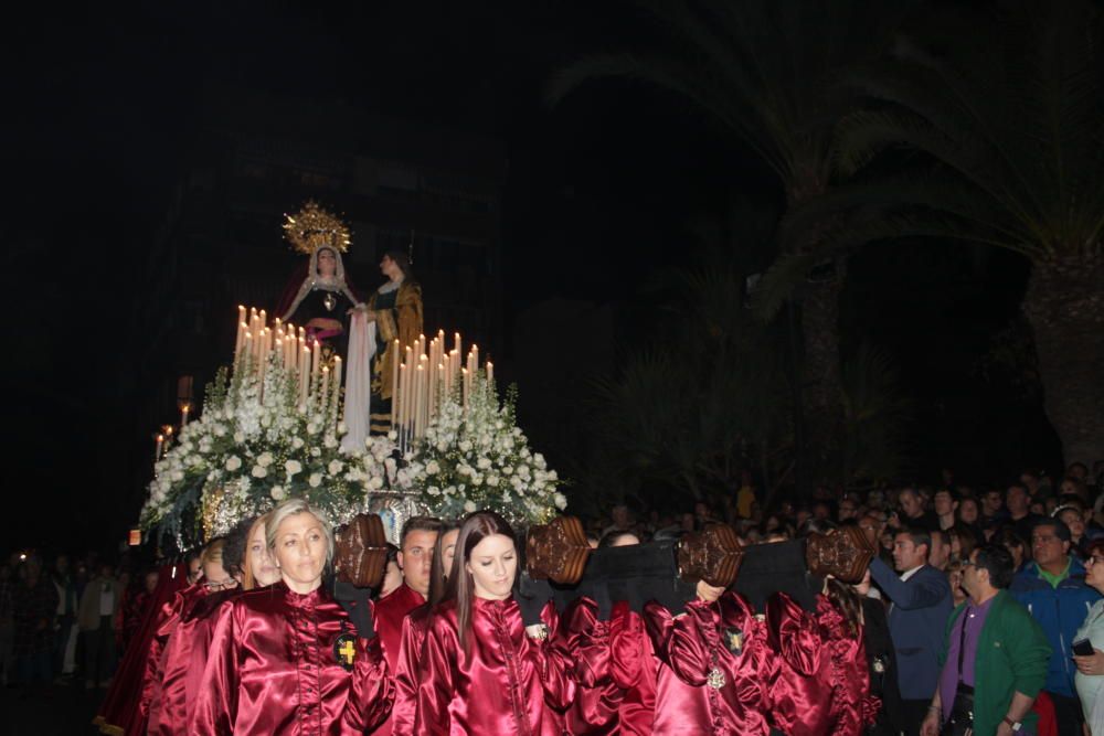 Procesión del Cristo Crucificado y Procesión de La Piedad del Calvario en Torrevieja en Jueves Santo