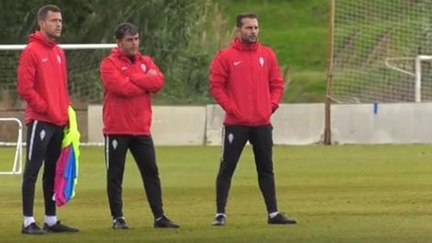 Baraja, a la derecha, en el entrenamiento de esta mañana en Málaga.