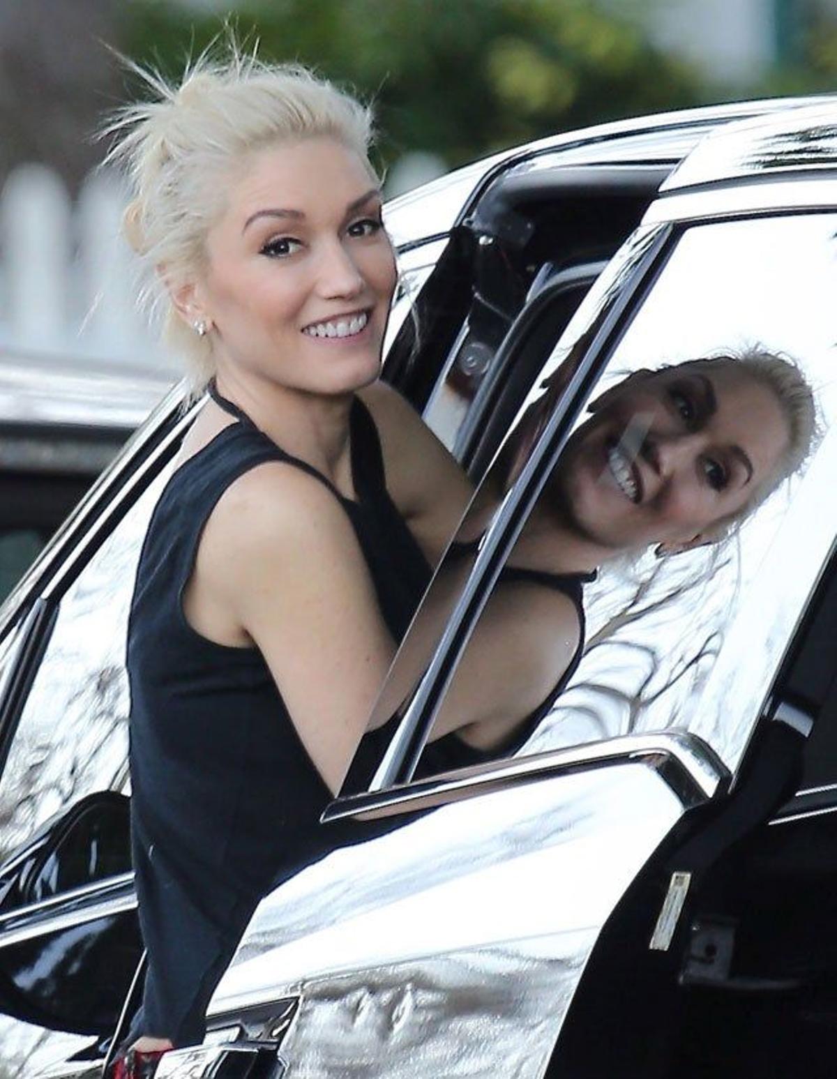 Gwen Stefani, muy sonriente con los paparazzi