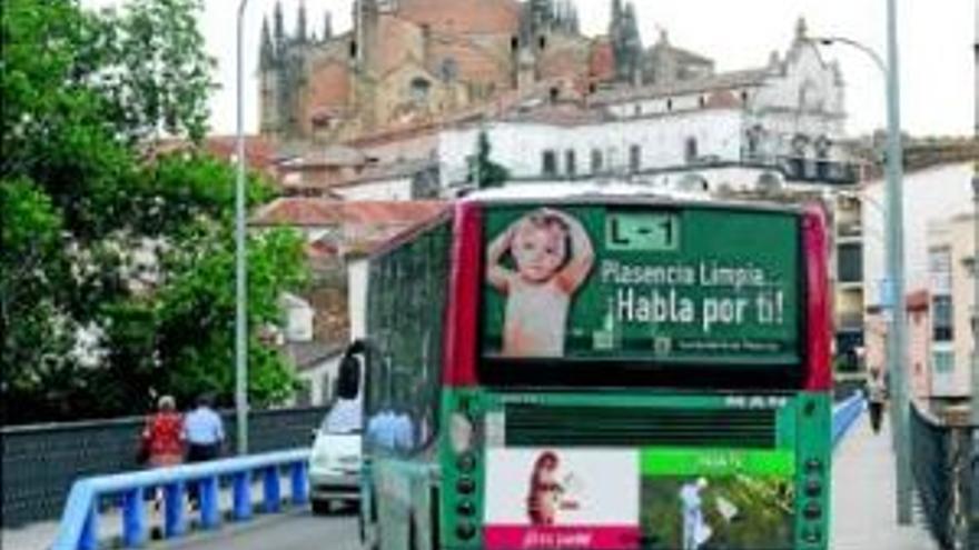 Blázquez pedirá más limpieza en autobuses, parques y farolas