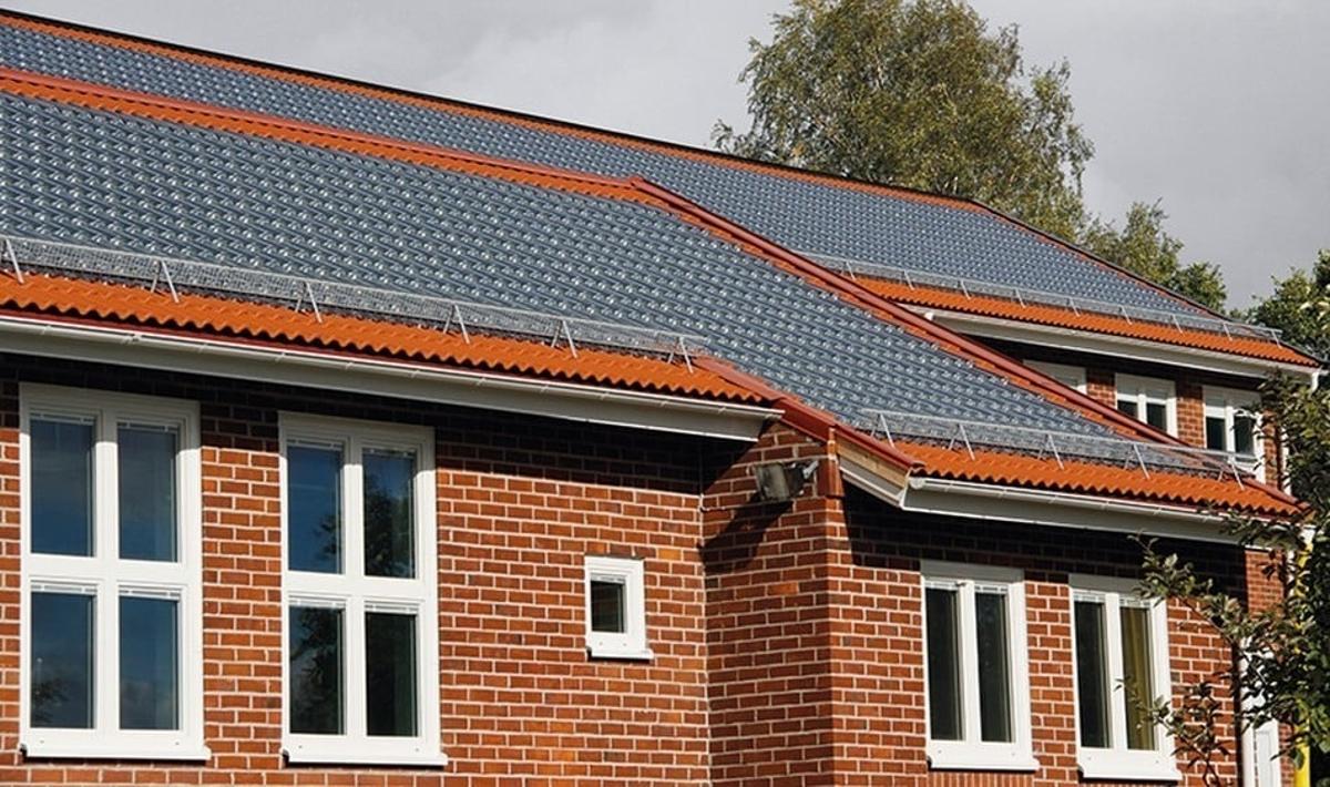 Tejas solares de vidrio en una vivienda