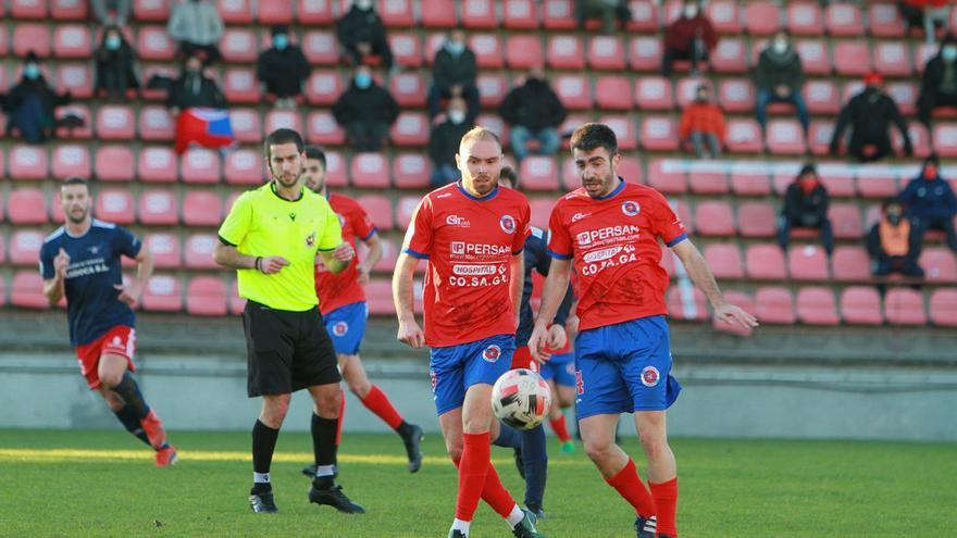 La UD Ourense no descansa en el despacho