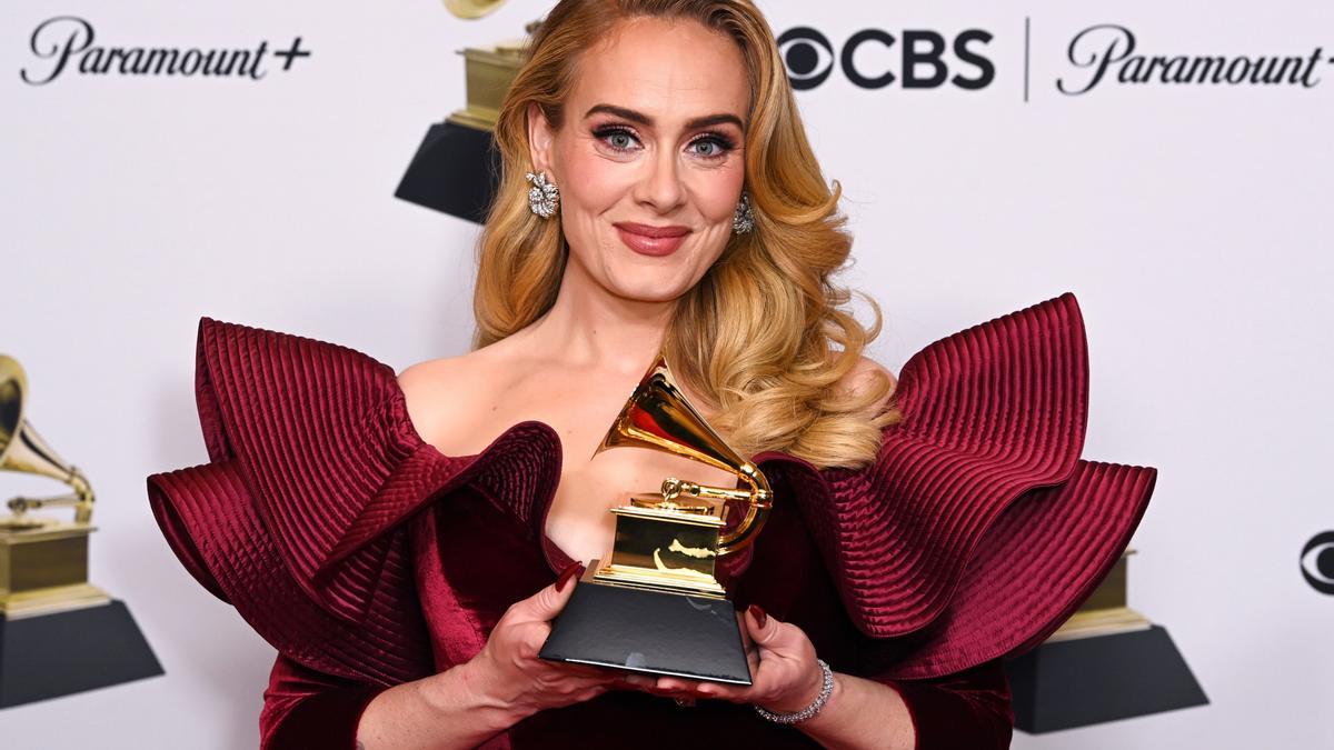 Desde Taylor Swift hasta Harry Styles: Los mejores looks de la alfombra de los Premios Grammy 2023