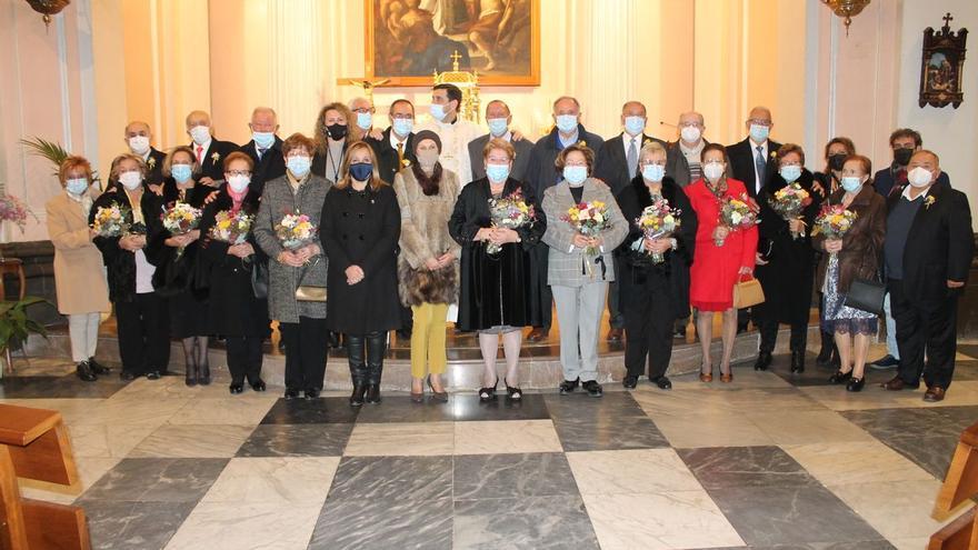 Benicàssim homenajea a diez matrimonios que celebran sus Bodas de Oro