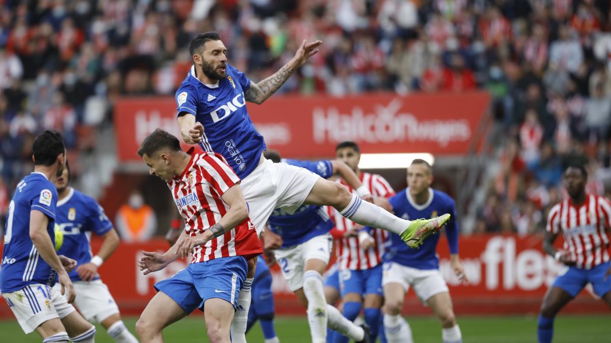 EN IMÁGENES: Así fue el derbi asturiano en El Molinón