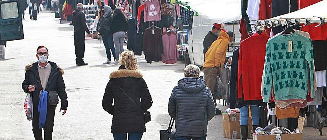 Aspecto del mercadillo ambulante de ayer   | // IÑAKI OSORIO